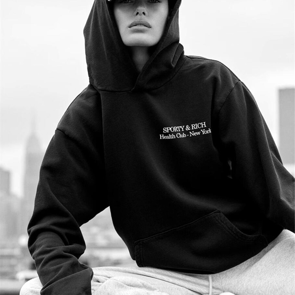 Health Club New York Letters P – Street Style New York Fashion Bewertung und Preis